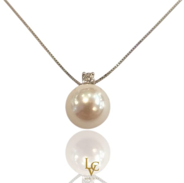Collana con perla e punto luce