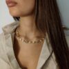 Collana Mignon con saponette satinate e pietre ovali sui toni del verde - immagine 2
