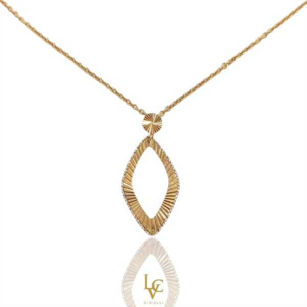 Collana con ciondolo rombo